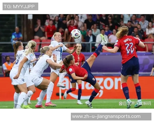 挪威女足球星汉森的辉煌职业生涯与成就解析